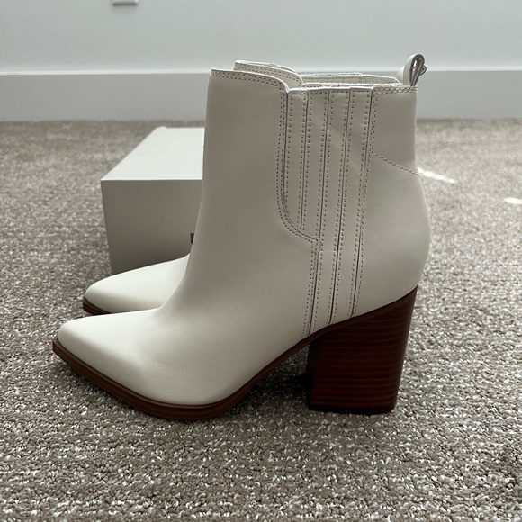 MARC FISHER MATTER BLOCK HEEL BOOTIES - Picture 6 of 8